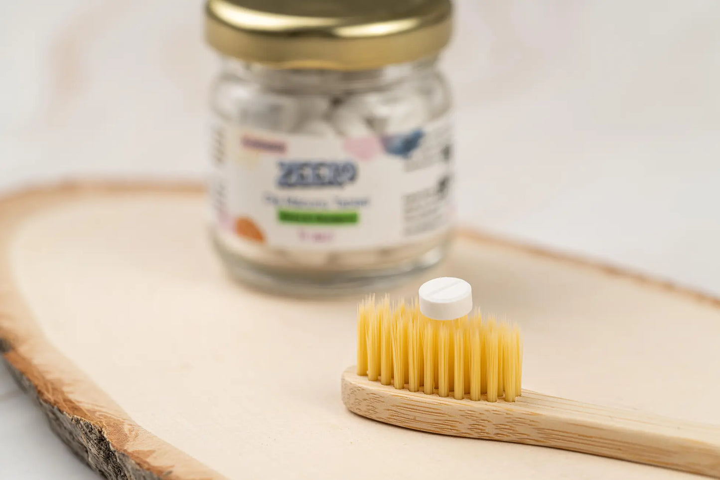 Zeero Toothpaste Tablet - Mint &amp; Eucalyptus - Fluoride-Free Toothpaste